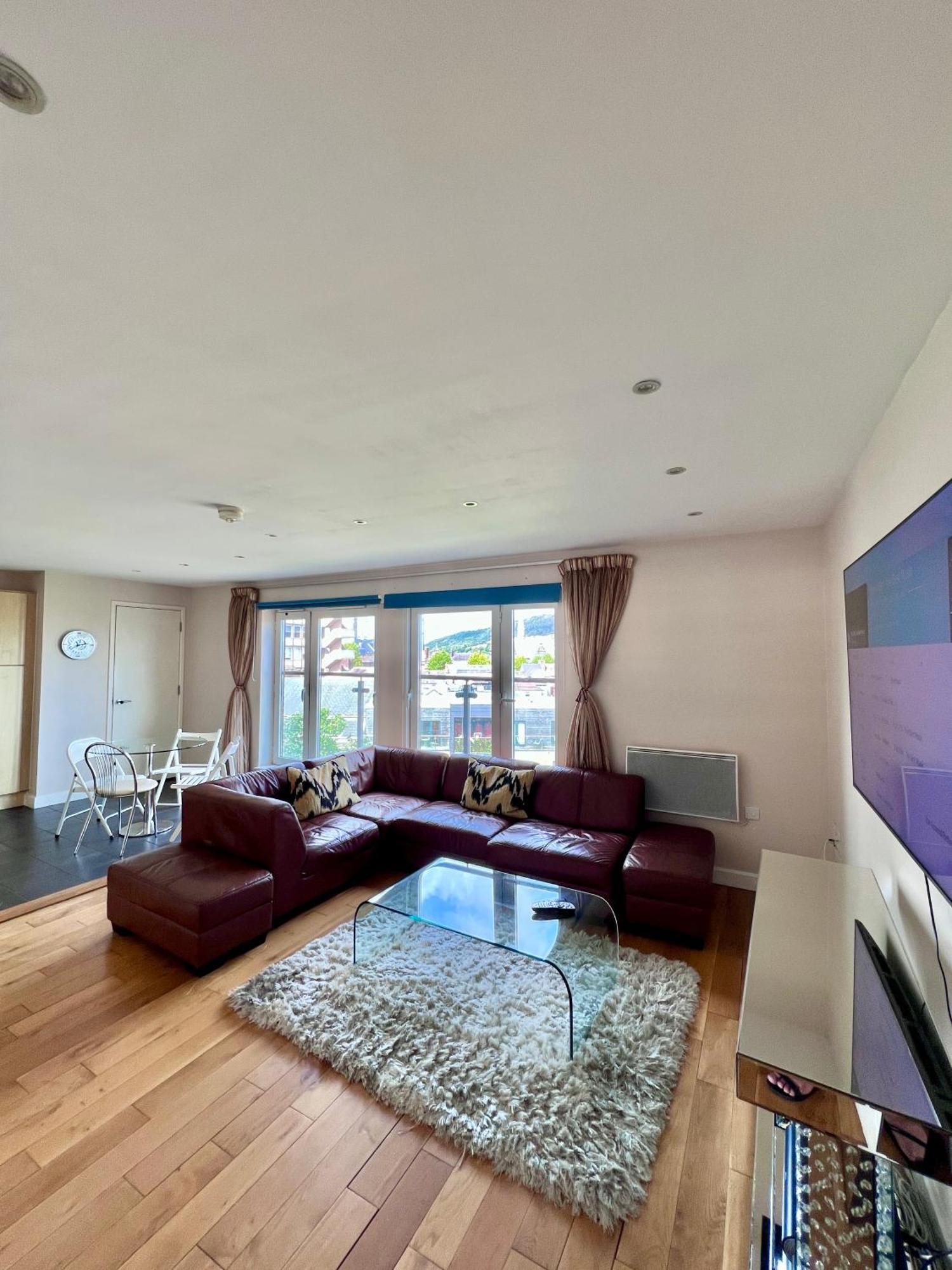 Great City Centre Getaway Apartment 2 Bed Near The Beach And Shopping Area Swansea Exteriér fotografie
