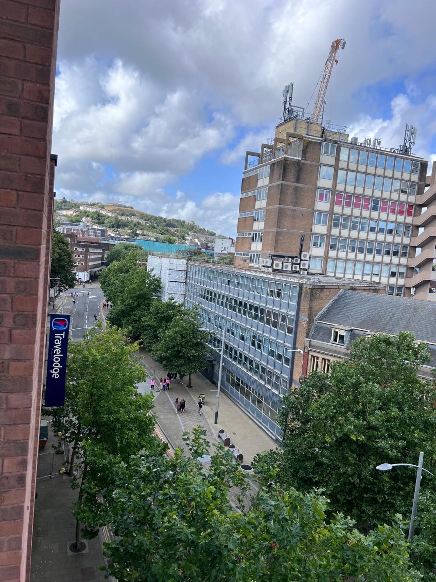 Great City Centre Getaway Apartment 2 Bed Near The Beach And Shopping Area Swansea Exteriér fotografie